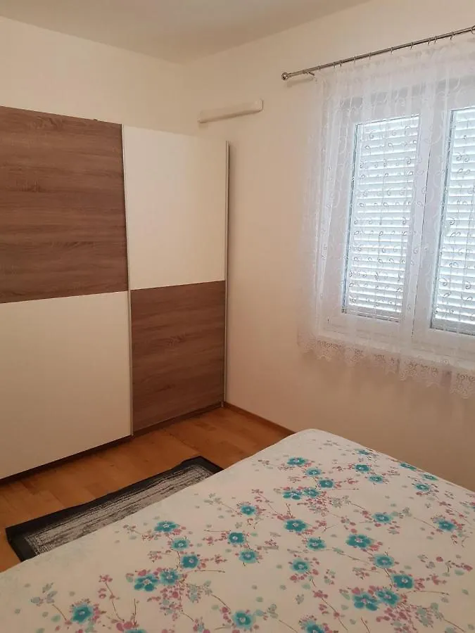 Apartments Bozic Novi Vinodolski 0*,